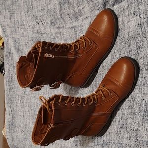 Women's Tan Leather Side Zip Boots with Buckles and Laces Size 10